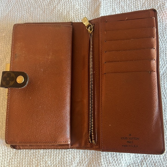 Authentic Louis Vuitton Wallet - Picture 4 of 9